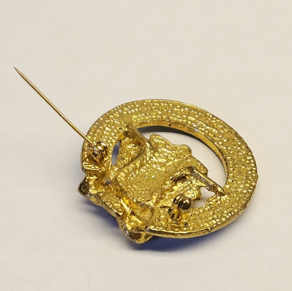 5/$25 Enameled Christmas Brooche - Picture 2 of 6